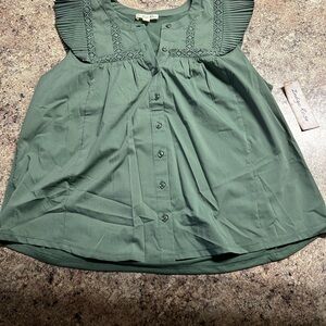 Green Sleeveless Top